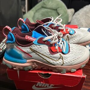 Nike White and Blue Trail Sneakers